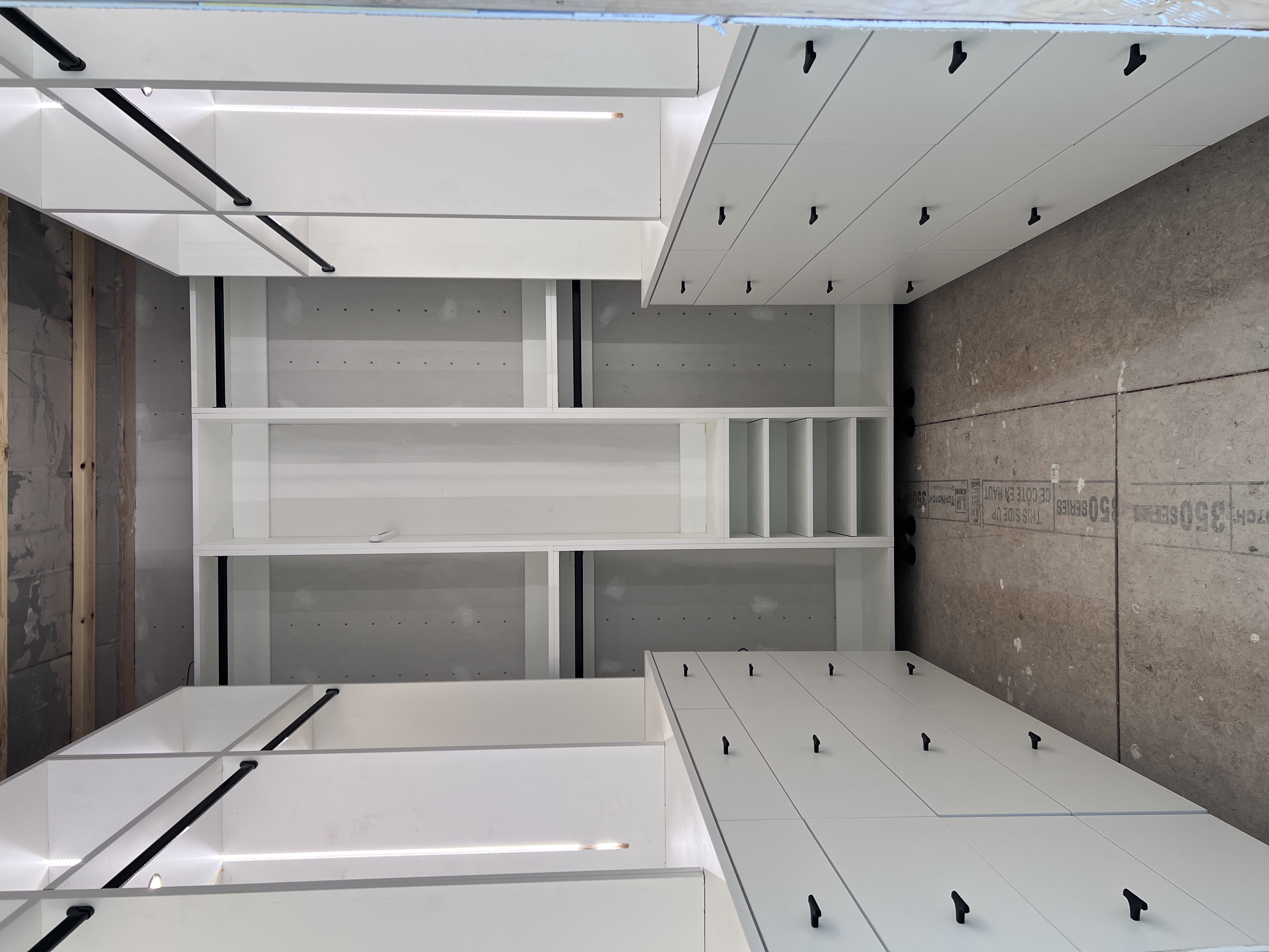 Milan Primary Closet