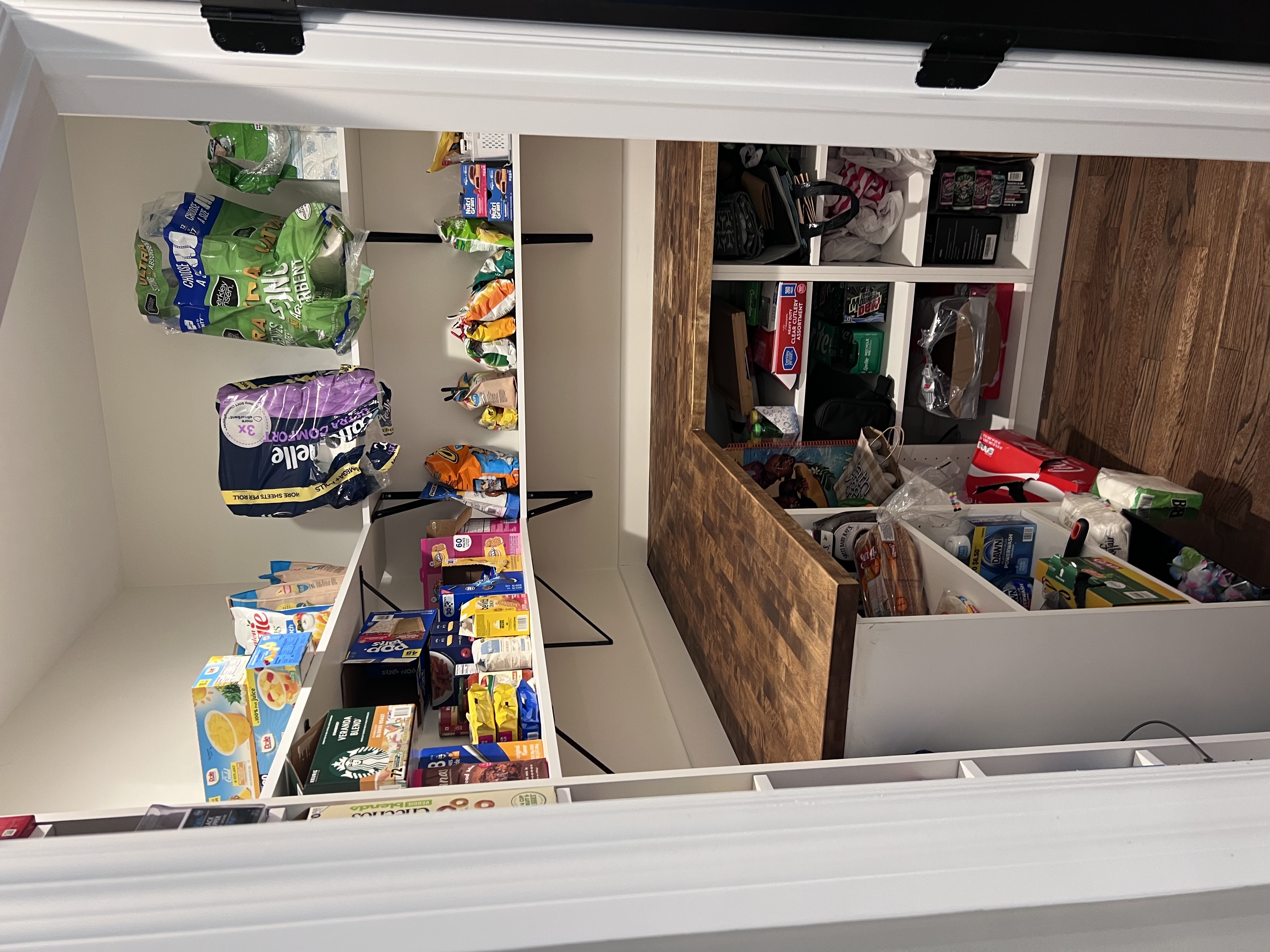 Corner shelving